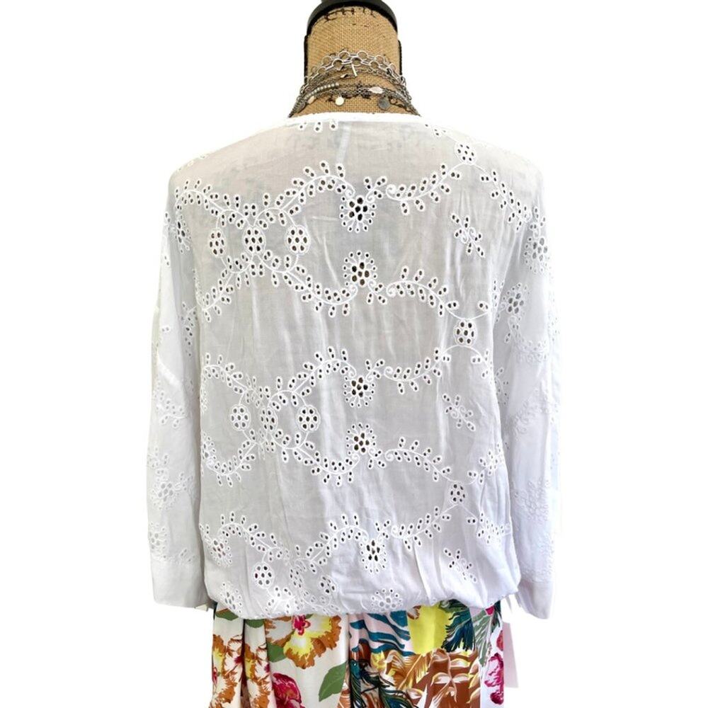 YFB Young Fabulous & Broke white eyelet top size MEDIUM - Picture 5 of 13